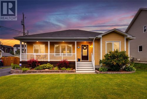 24 Carlingford St, House with 4 bedrooms, 3 bathrooms and null parking in Paradise NL | Card Image
