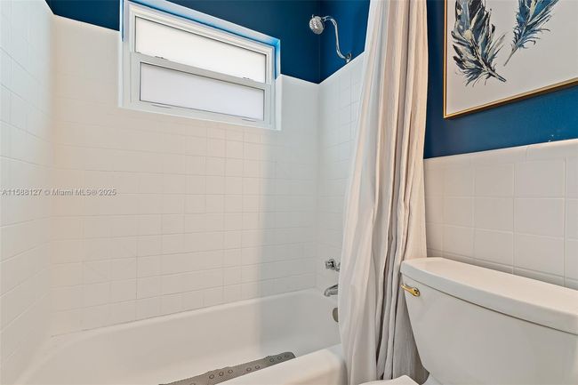 0 - 367 W Riverside Dr, House other with 3 bedrooms, 2 bathrooms and null parking in Tequesta FL | Image 43