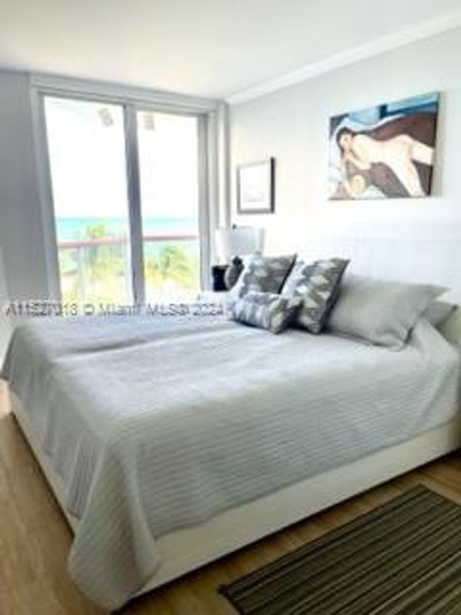 APT-509 - 6767 Collins Ave, Condo with 2 bedrooms, 2 bathrooms and null parking in Miami Beach FL | Image 14