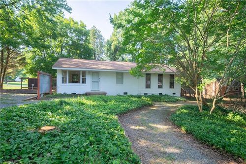 7606 Bailey Ln, Liberty, NC, 27298-9516 | Card Image