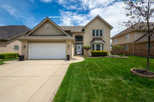 541 N 4th Ave, Addison, IL, 60101-2273 | Card Image