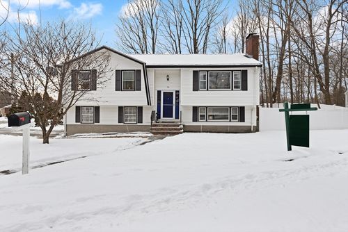 75 Hopkins St, Reading, MA, 01867-3917 | Card Image