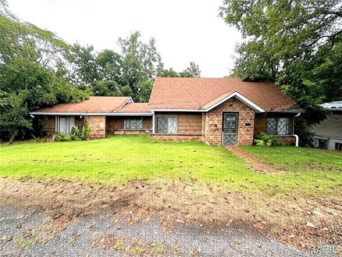 9515 Holy Cross Rd, Fairview Heights, IL, 62208-1603 | Card Image