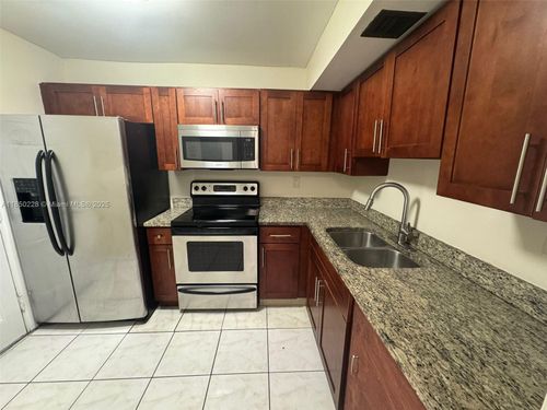 apt-208-3600 Nw 21st St, Lauderdale Lakes, FL, 33311-9207 | Card Image