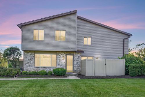 1046 Schoolgate Rd, New Lenox, IL, 60451-2681 | Card Image