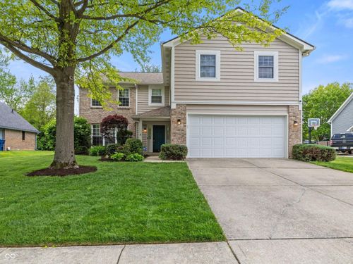 12427 Doe Ln, Indianapolis, IN, 46236-8780 | Card Image