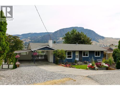 1714 Verdure Rd, Kelowna, BC, V1P1G6 | Card Image