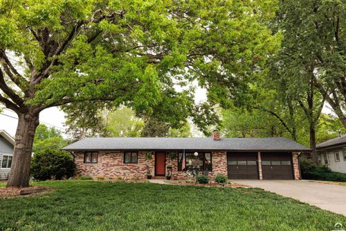 1106 W 21st St, Lawrence, KS, 66046-2830 | Card Image