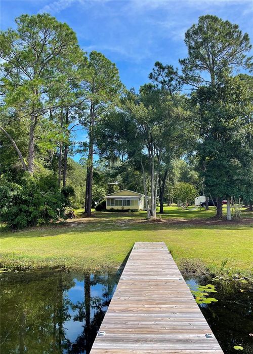1162 County Road 20a, Hawthorne, FL, 32640-5526 | Card Image