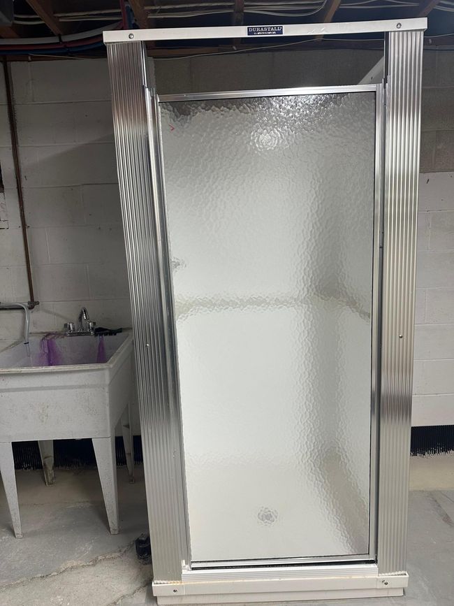 downstairs shower.jpg | Image 16