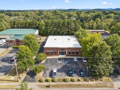 135 Se Parkway Ct, Franklin, TN, 37064 | Card Image