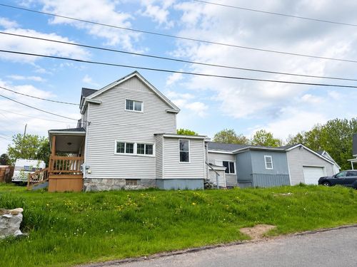 424 Forbush Avenue, Berlin, NH, 03570 | Card Image