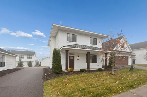 8689 Deerwood Ln N, Maple Grove, MN, 55369-7510 | Card Image