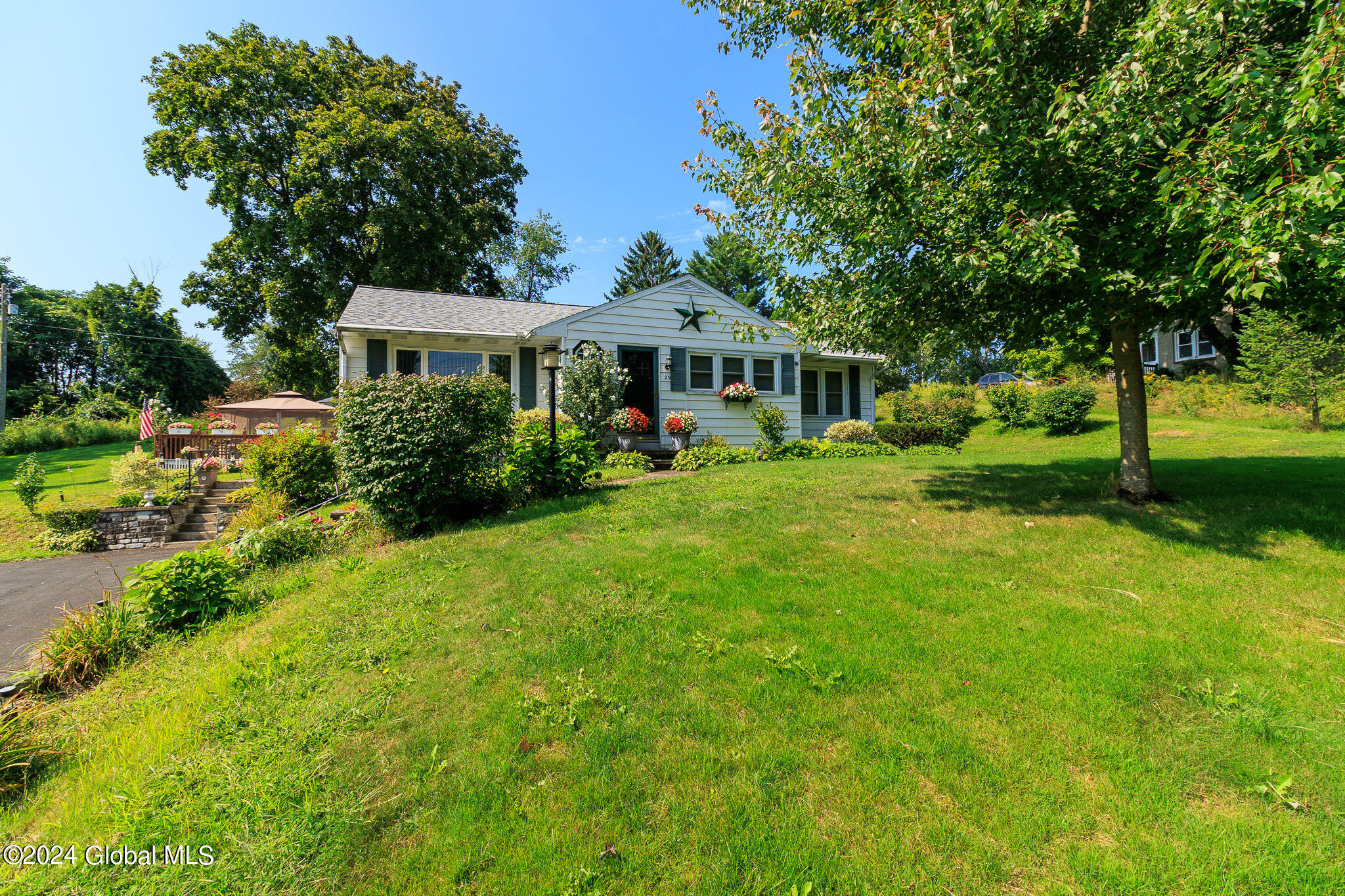 Grange Rd, Troy, NY 12180