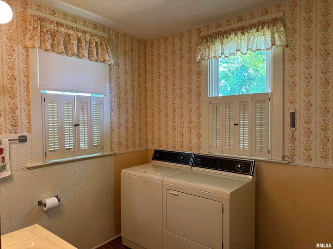 212 S Broadway St, House other with 4 bedrooms, 2 bathrooms and null parking in Stronghurst IL | Image 15