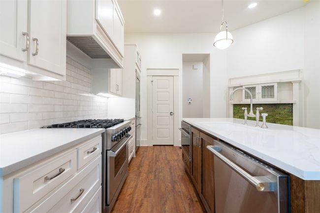 1605 S Main St, House other with 3 bedrooms, 4 bathrooms and 5 parking in Georgetown TX | Image 10