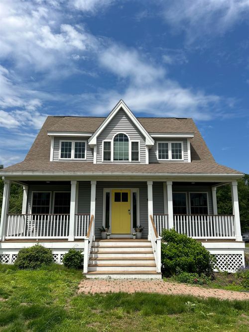 81 Cider St, Epping, NH, 03042-1819 | Card Image