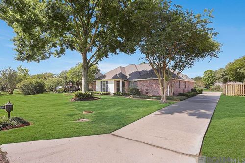15457 Therese Ct, Prairieville, LA, 70769-4391 | Card Image