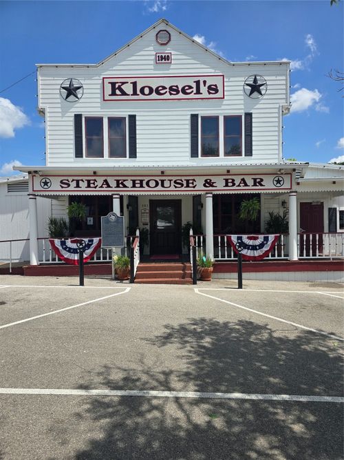 101 E Moore Ave, Moulton, TX, 77975 | Card Image