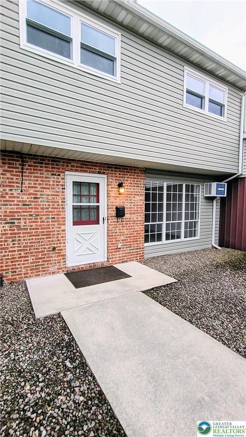 88 Stonewood Pl, Catasauqua, PA, 18032-1016 | Card Image