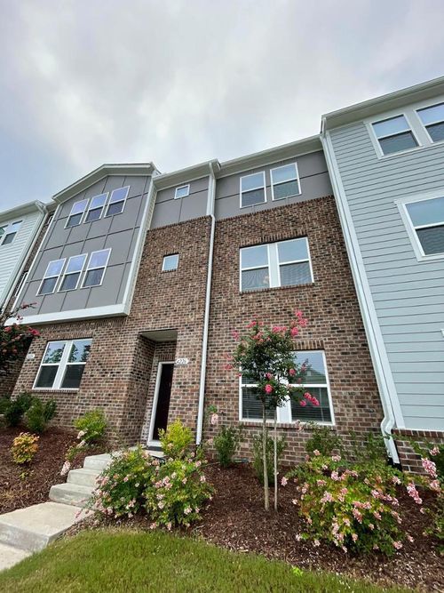 4226 Mahal Ave, Cary, NC, 27519-9652 | Card Image