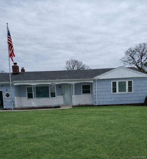 11 Richmond Blvd, Centereach, NY, 11720-3614 | Card Image