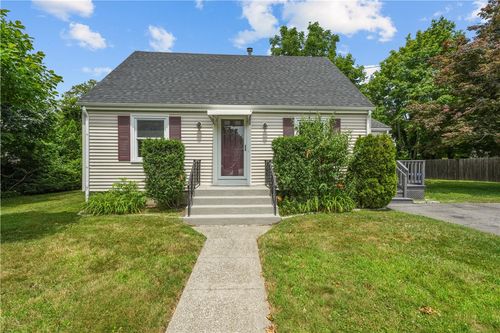 14 Gladding St, Bristol, RI, 02809-3913 | Card Image