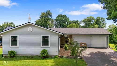 121 Hooton Blvd, Madison, IN, 47250-2634 | Card Image