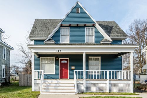 814 Columbus Ave, Benton Harbor, MI, 49022-5108 | Card Image