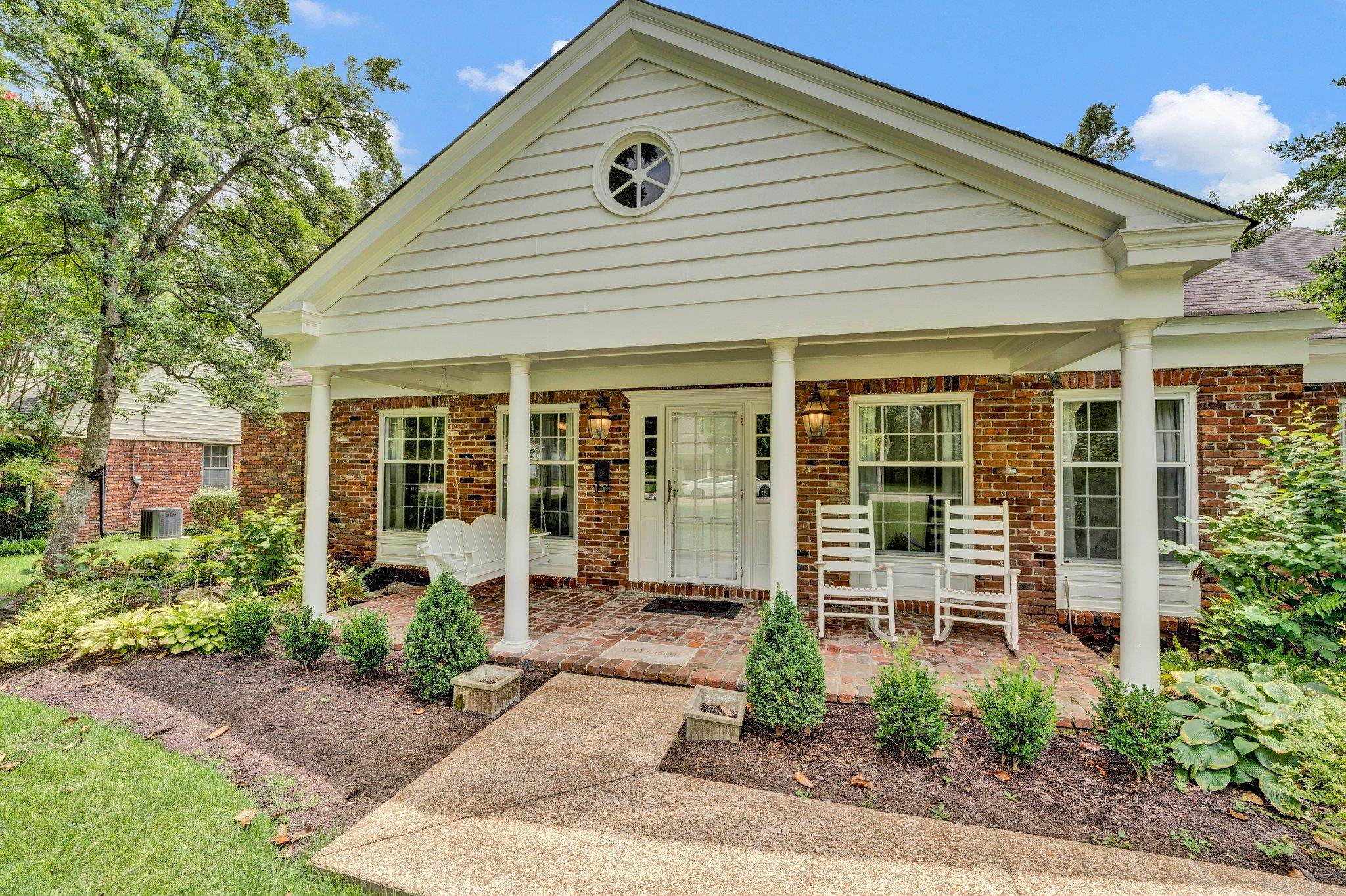 Dee Rd, Memphis, TN 38117
