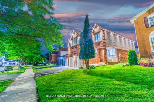 1639 Middleton St, Pickering, ON, L1X2L5 | Card Image