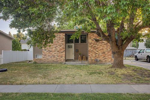 1076 Shannon Cir, Brigham City, UT, 84302-3026 | Card Image