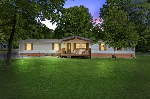 2840 Newcut Rd, Columbia, TN, 38401-7861 | Card Image