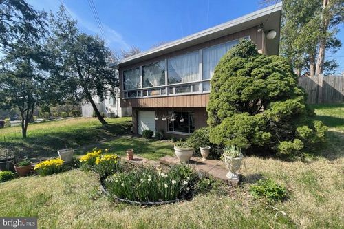 8 N Garfield St, ARLINGTON, VA, 22201-1022 | Card Image
