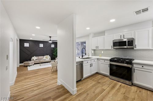 9085 Maycott Ave, Las Vegas, NV, 89148-2661 | Card Image