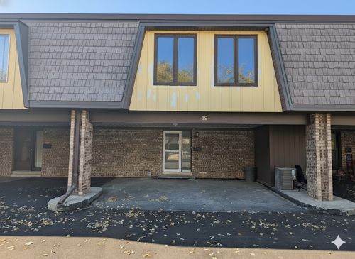 19 Cour Leroux, Palos Hills, IL, 60465-2407 | Card Image