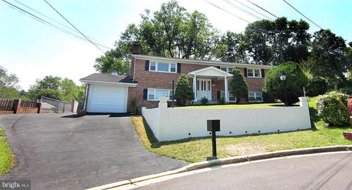 6204 Hope Dr, TEMPLE HILLS, MD, 20748-3821 | Card Image