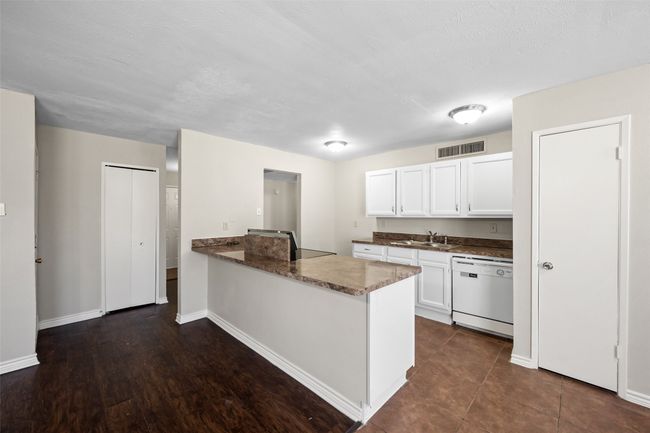 618 Live Oak Dr, House other with 3 bedrooms, 2 bathrooms and null parking in Mansfield TX | Image 7