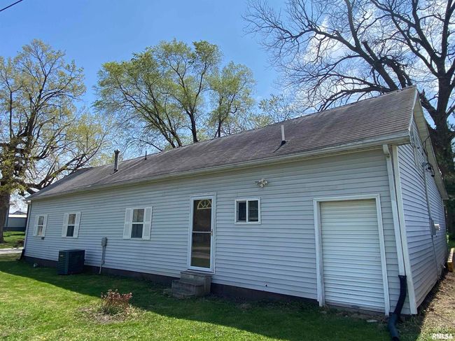 11 N Mechanic St, House other with 4 bedrooms, 2 bathrooms and null parking in Winchester IL | Image 4