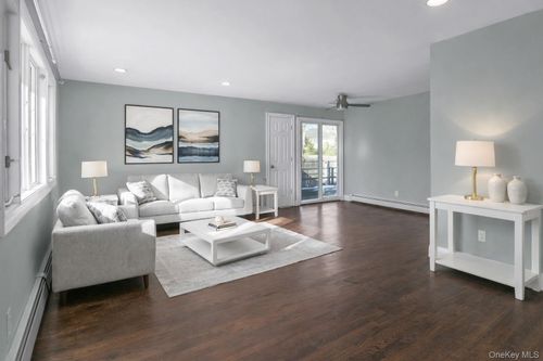 7 Miller Dr, Lake Grove, NY, 11755-2933 | Card Image