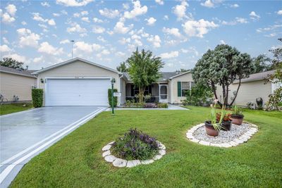 9584 Se 168 Th Maplesong Lane, House other with 3 bedrooms, 2 bathrooms and null parking in The Villages FL | Image 2