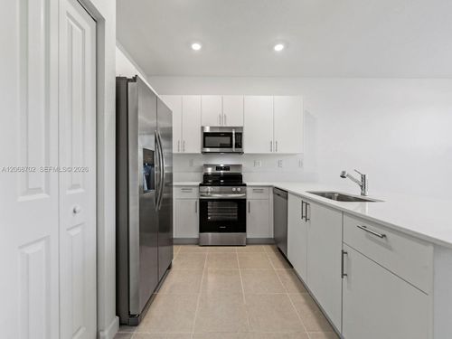 1529-1529 Se 27th Road, Homestead, FL, 33035 | Card Image