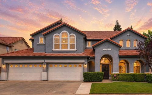 10077 Cristo Dr, Sacramento, CA, 95829-8132 | Card Image