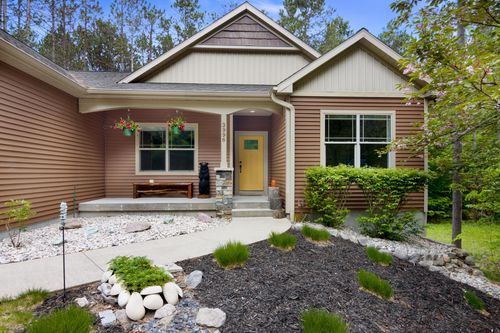 3996 W Timber Ln, Empire, MI, 49630-8504 | Card Image