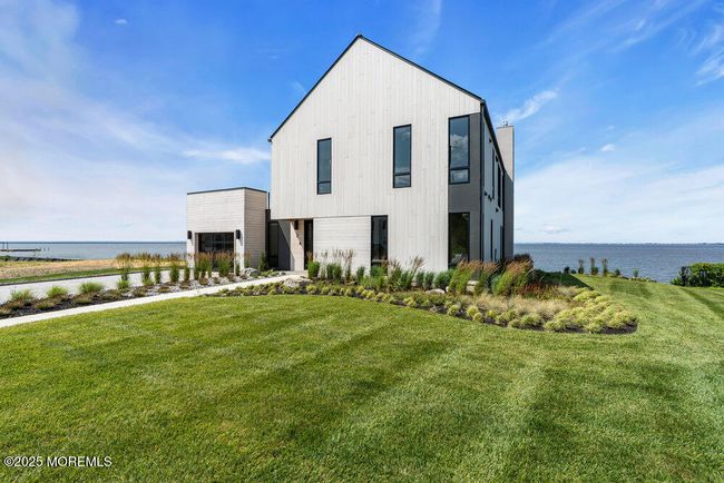 Brant Point Atlantic Highlands offers elevated living space at its best. Select your dream home among 5 luxurious coastal designs to be built by Lead Dog Custom Homes. | Image 6