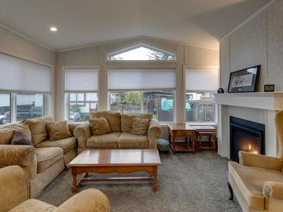 77 - 40157 Government Rd, House other with 2 bedrooms, 2 bathrooms and 3 parking in Garibaldi Highlands BC | Image 3