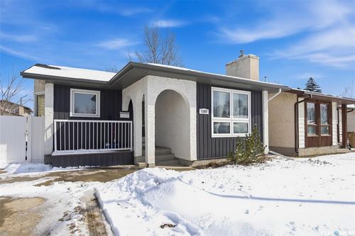 1107 Graham Rd, Regina, SK, S4N5Z7 | Card Image
