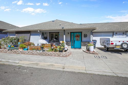463 Elm St, Phoenix, OR, 97535-7731 | Card Image