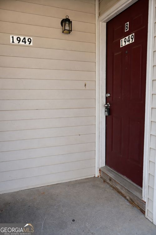 b-1949 Karen Cir, milledgeville, GA, 31061-2232 | Card Image