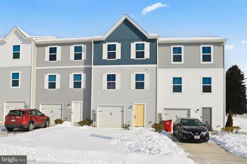 30 Scoter Rd, Hedgesville, WV, 25427-1729 | Card Image